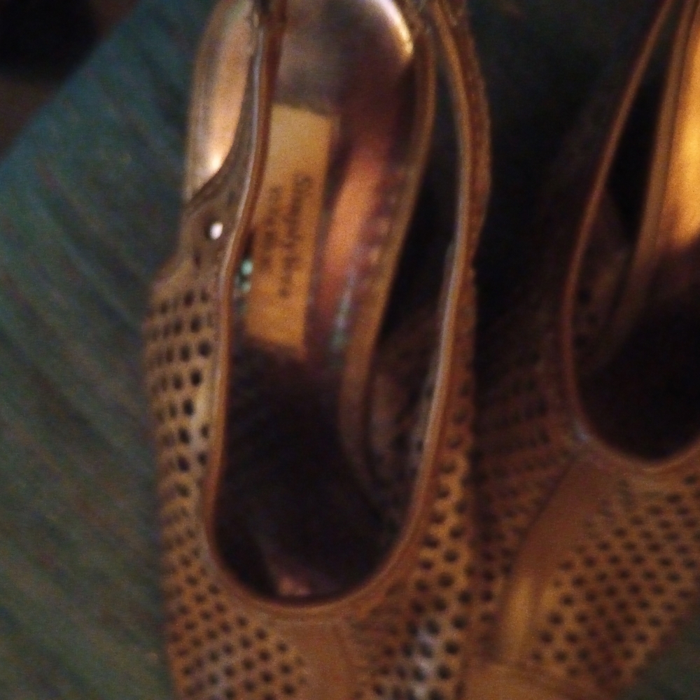 Simply Vera Vera Wang Brown Peep-Toe Sandals - Picture 3 of 3